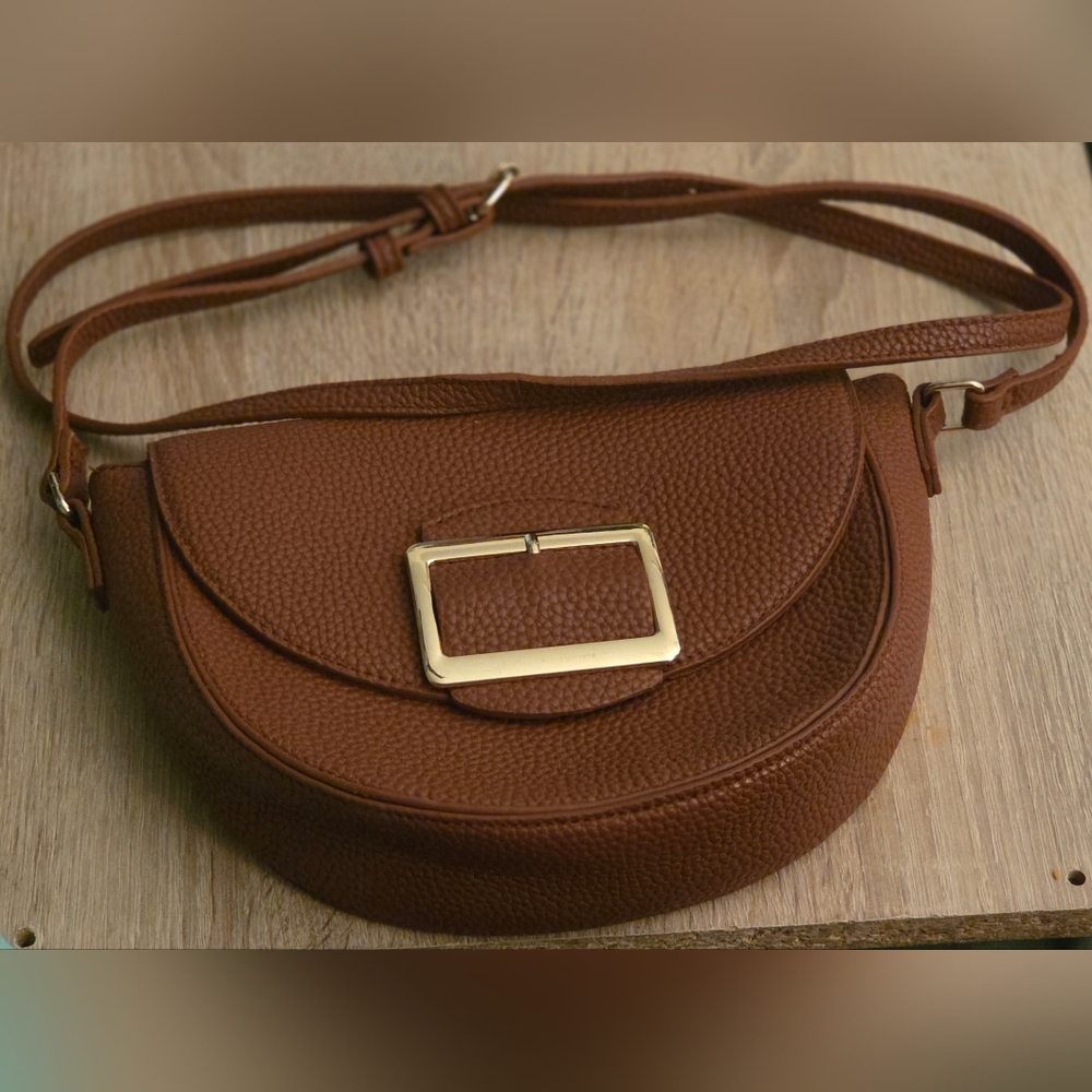 Elegant Brown Leather Crossbody Bag